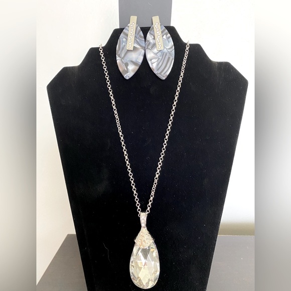 Long Crystal stone necklace with earrings - Picture 1 of 1